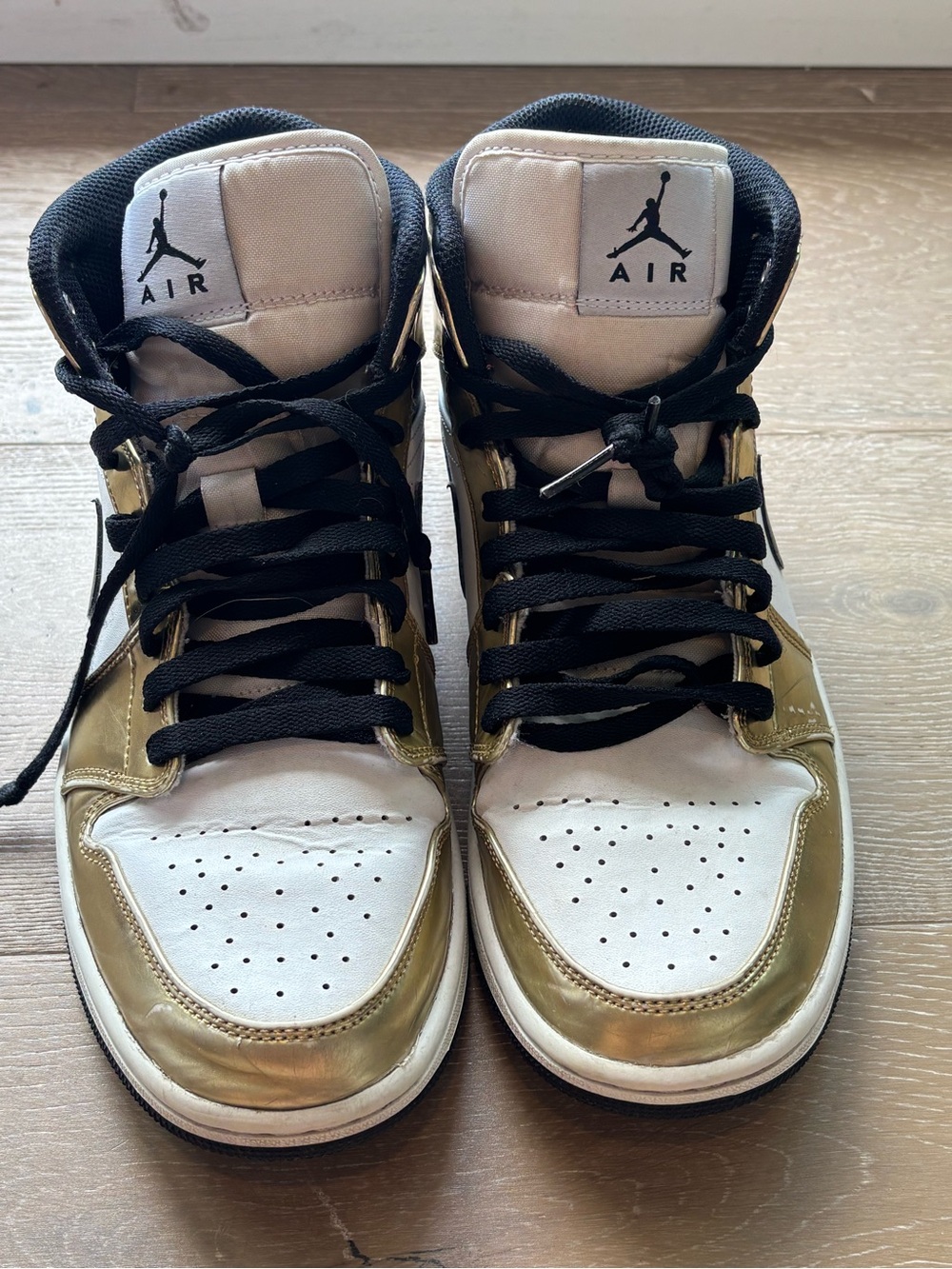Nike Air Jordan 1 Mid White, Metallic Gold & Black - Picture 2 of 9